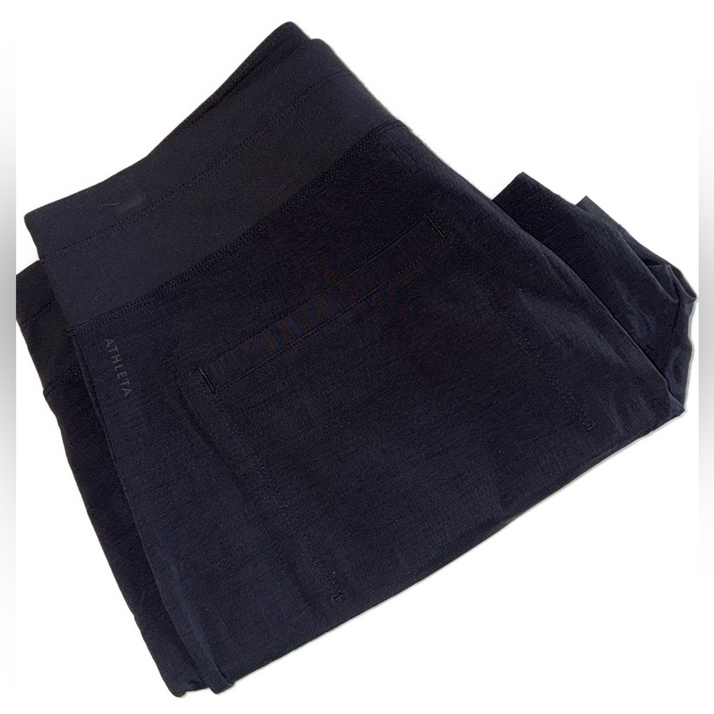 Athleta Black Trekkie Hiking Active Shorts Women’s Size 12 Zip Pockets 4” Inseam - Picture 4 of 8